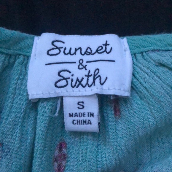 Long sleeve Blouse (JC Penny’s) - Picture 3 of 6